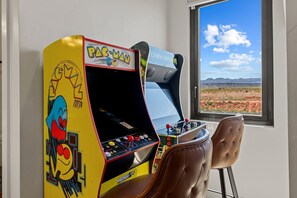 House, 4 Bedrooms | Games room