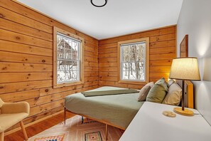 3 bedrooms, desk, laptop workspace, free WiFi - Lincoln Cabin 3 Bedroom Cabin (Warren)