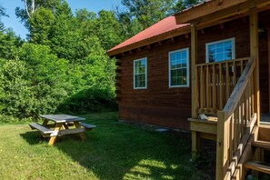 Outdoor dining - Lincoln Cabin 3 Bedroom Cabin (Warren)