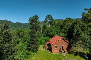 Exterior - Lincoln Cabin 3 Bedroom Cabin (Warren)