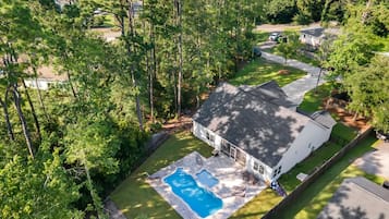 House, 4 Bedrooms | Exterior
