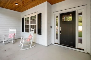 House, 4 Bedrooms | Terrace/patio