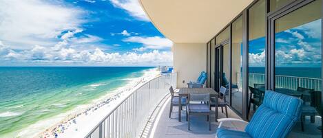 Condo, 3 Bedrooms | Property grounds