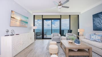 Condo, 3 Bedrooms | Living area