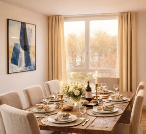 Family Apartment, City View | Living area