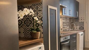 Family Apartment, City View | Private kitchen | Espresso maker, electric kettle, toaster, freezer