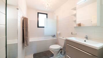 Douche, serviettes fournies