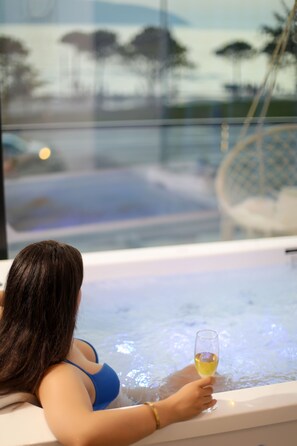 Caja de seguridad en la habitación y sistema de insonorización 