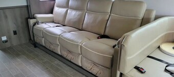 Soothing RV with AC in charming Mount Pleasant/ 2021 Georgetown 5 Series 31L5