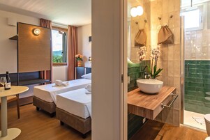 Quarto casal ou duplo clássico | Escrivaninha, Wi-Fi de cortesia, roupa de cama