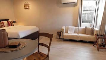 1 habitación, escritorio, wifi y ropa de cama