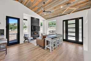Interior - Mountain Retreat Cabin w/ Hot Tub & Stunning Views (Eden)