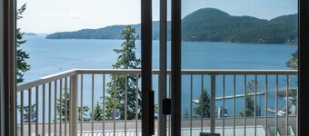 Adventure Awaits—Secluded Orcas Island Stay | Hillside 1942