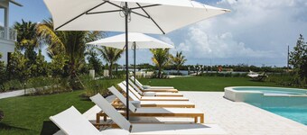 New Waterfront Home - Dreamside House