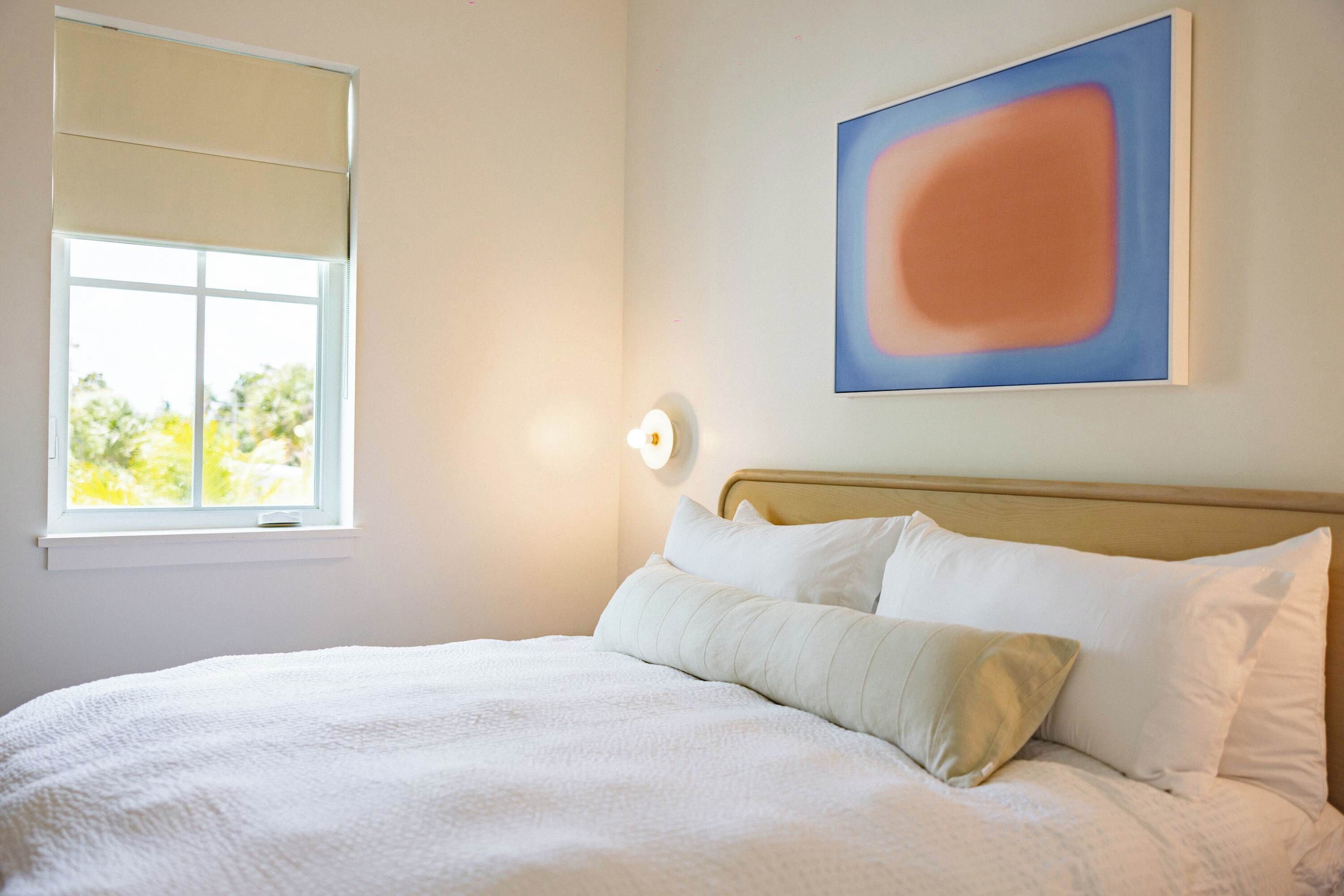 8 bedrooms, iron/ironing board, WiFi, bed sheets