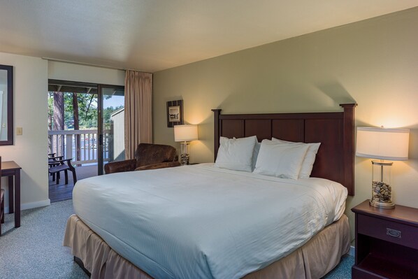 1 bedroom, desk, iron/ironing board, Internet