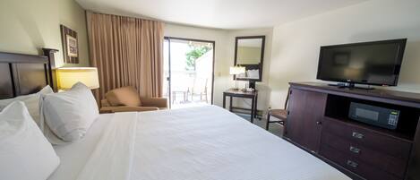 Desk, iron/ironing board, Internet, bed sheets