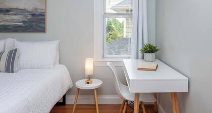 Jennifer's Stay Steps to Brown U RISD College Hill