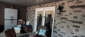  Private 2 BR Lower-Level Retreat Woods & Wildlife, within 10 min of Wis Dells