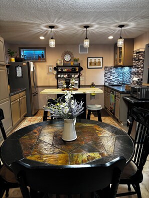 冷蔵庫、電子レンジ、オーブン、食器洗い機