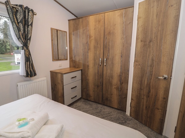 3 室のベッドルーム、客室ごとに異なる装飾、客室ごとに異なるインテリア