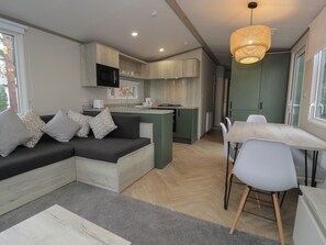 Interior - Woodlands Gold (Ruthin)