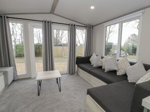 Living area - Woodlands Gold (Ruthin)