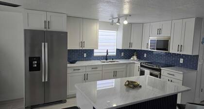 Charming 3-bedroom house in Hudson fl waterfront with WiFi and AC