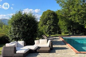 Outdoor pool - Residential church in a villa with pool and panoramic views in Tuscany (Toscana)
