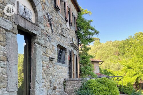 Residential church in a villa with pool and panoramic views in Tuscany