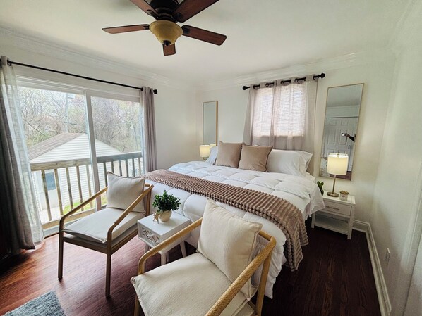 5 bedrooms, iron/ironing board, WiFi, bed sheets