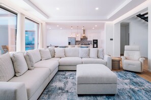 Smart TV, fireplace, offices