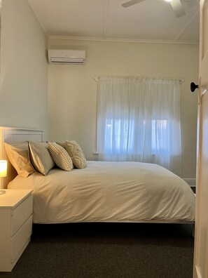 3 bedrooms, Internet, bed sheets