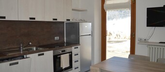 Apartamento 'Aura' con vistas a la montaña, jardín compartido y Wi-Fi