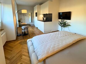 1 多间卧室、熨斗/熨衣板、WiFi、床单