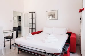 1 bedroom, iron/ironing board, free WiFi