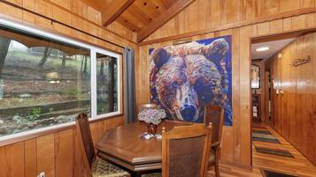 Cabin, Multiple Beds, Hot Tub, Mountain View (The Lazy Bear Cabin) | Dining
