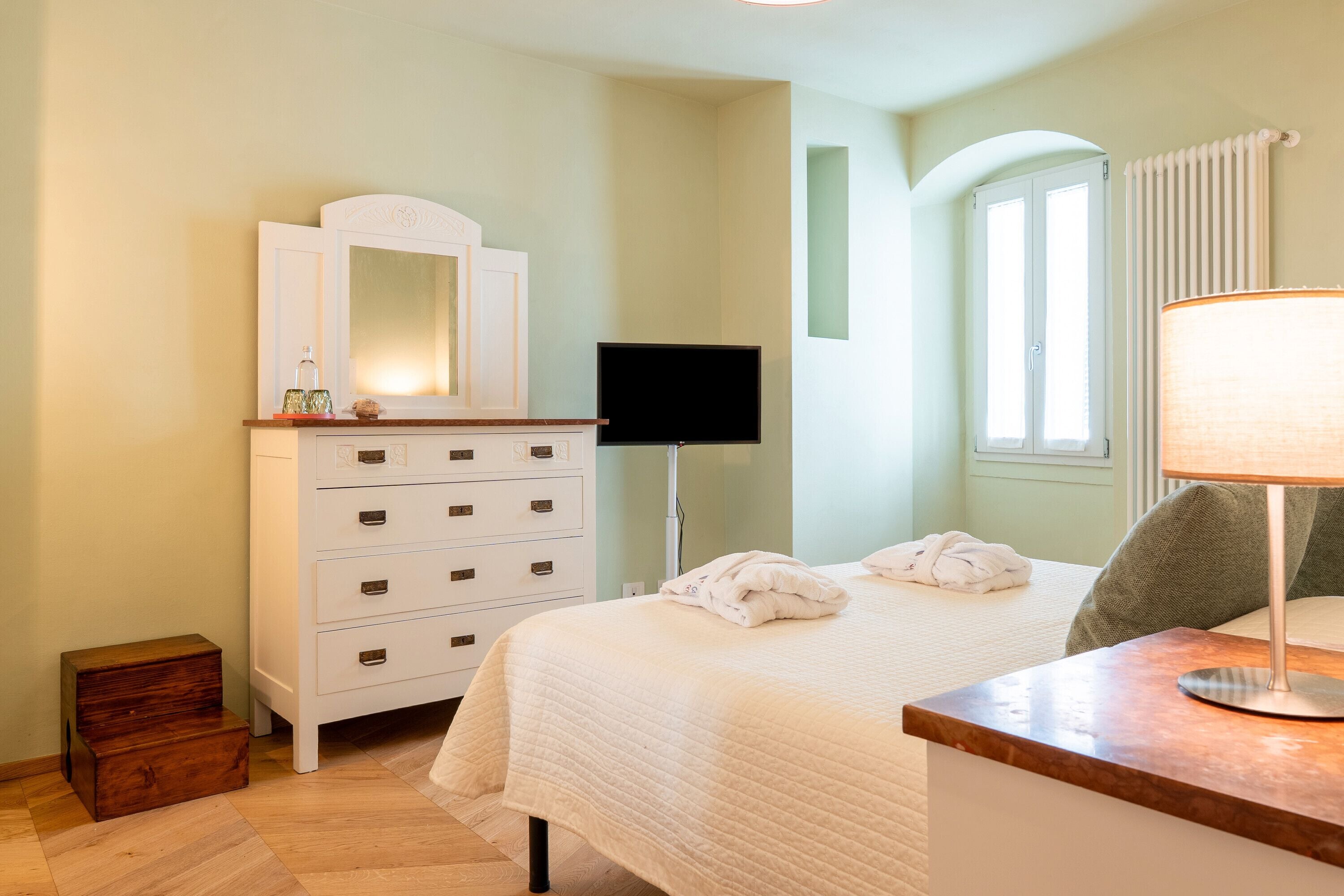 1 chambre, fer et planche à repasser, Wi-Fi, draps fournis