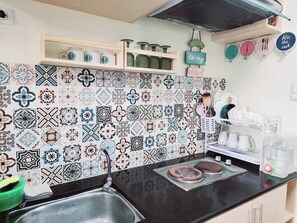 Condo, 1 Bedroom, Accessible, Mountain View | Private kitchen - Pineview Haven in Baguio (Baguio)