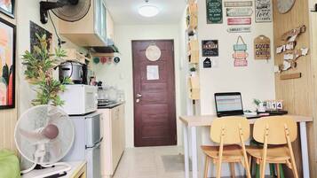 Condo, 1 Bedroom, Accessible, Mountain View | Interior