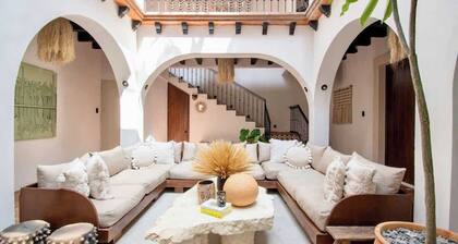 · · Casa Uh Mook · · Rooted design, sacred stay