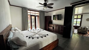 4 chambres, fer et planche à repasser, Wi-Fi, draps fournis