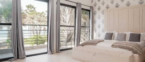 4 bedrooms, in-room safe, iron/ironing board, free WiFi