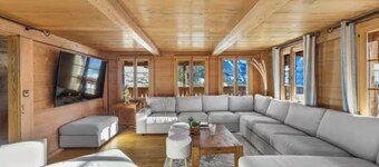 Lux Heidi Chalet with Panoramic Views near Gstaad