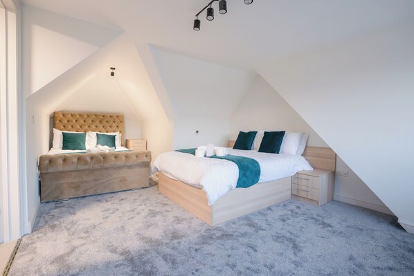 5 間睡房、熨斗/熨衫板、免費 Wi-Fi、床單