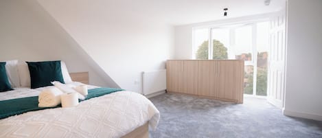 5 개의 침실, 다리미/다리미판, 무료 WiFi, 침대 시트