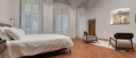 Junior Suite, Courtyard View