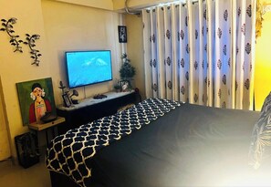 1 bedroom, iron/ironing board, WiFi, bed sheets