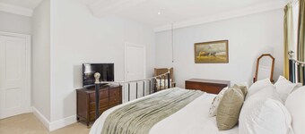Host Stay Thornecroft