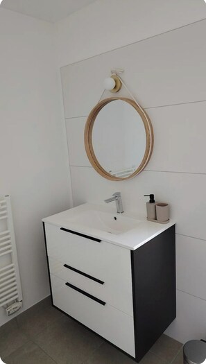 Bruser, håndklæder, Toiletpapir